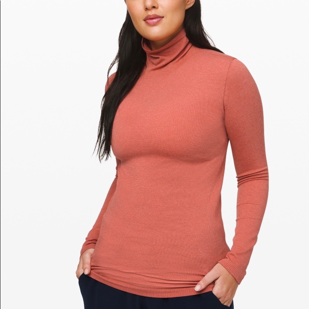 Lululemon turtleneck